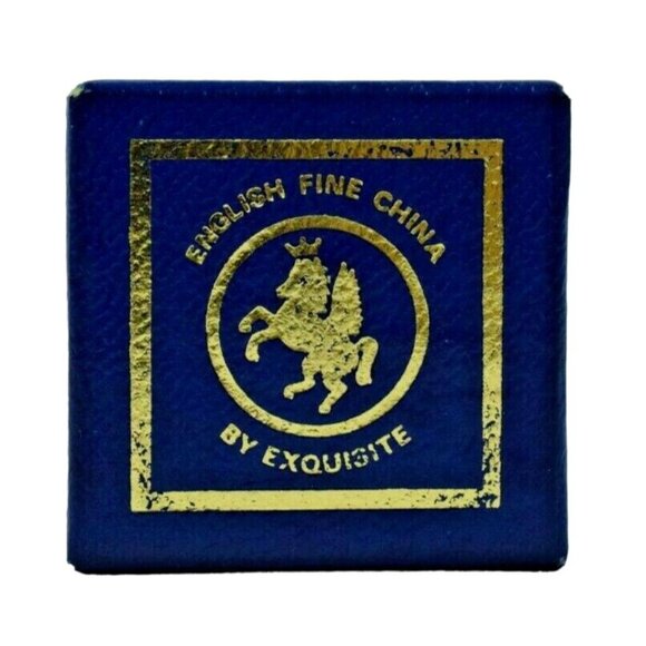 Exquisite Chaffinch Collectible Souvenir Thimble Fine Bone China (England) - Picture 5 of 7